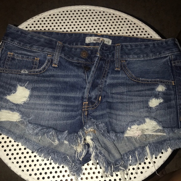 Hollister Pants - Hollister high waisted jean shorts